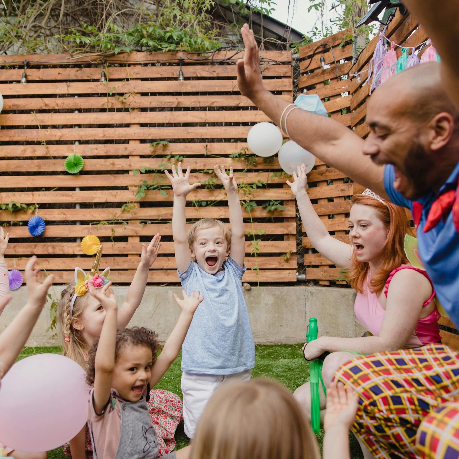 Crianças brincando em festa